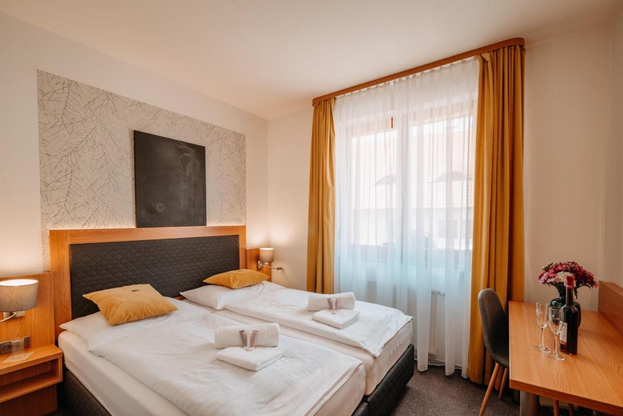 Hotel Klika تشيسكي بوديوفيتسه المظهر الخارجي الصورة