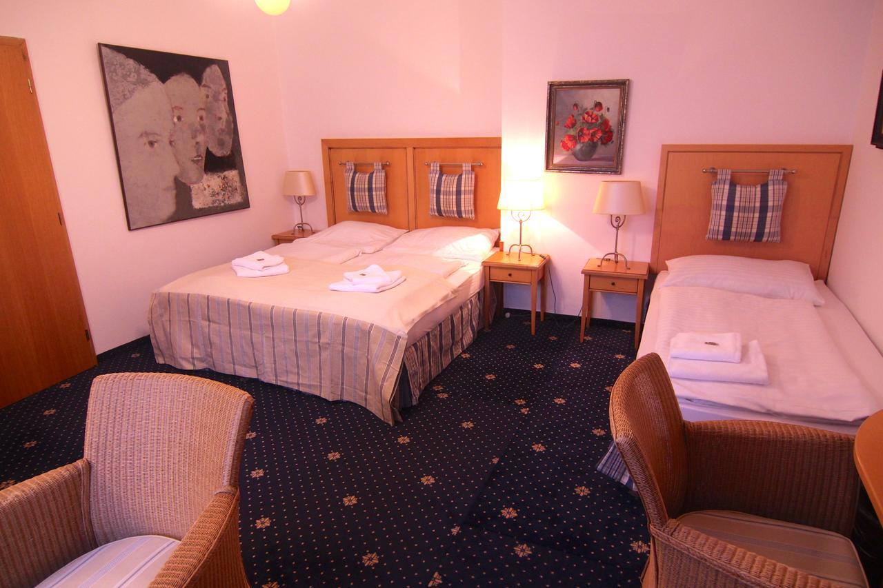 Hotel Klika تشيسكي بوديوفيتسه المظهر الخارجي الصورة