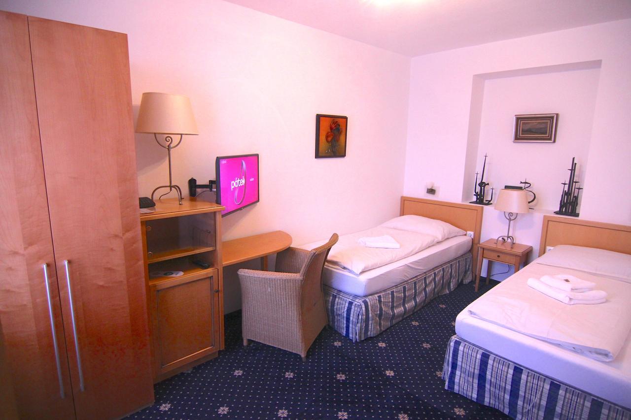 Hotel Klika تشيسكي بوديوفيتسه المظهر الخارجي الصورة