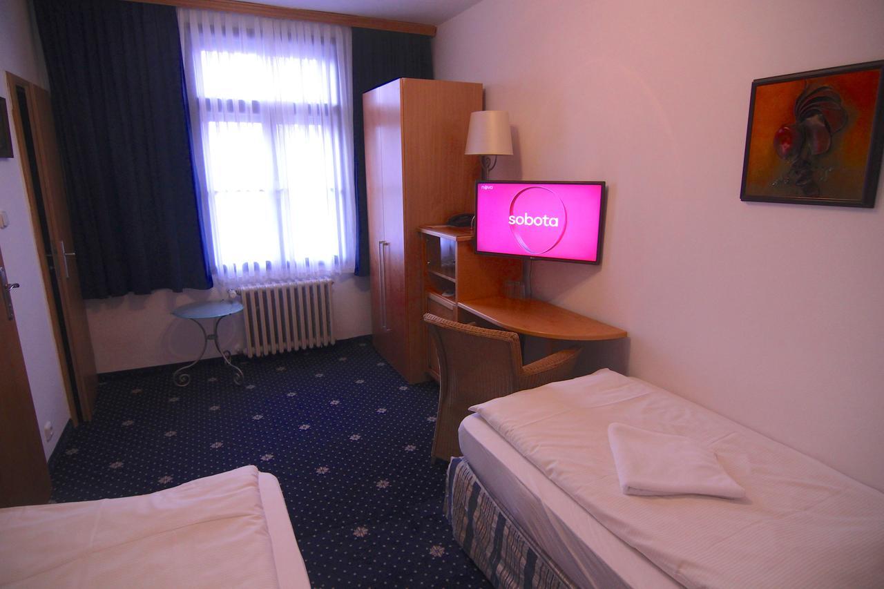 Hotel Klika تشيسكي بوديوفيتسه المظهر الخارجي الصورة