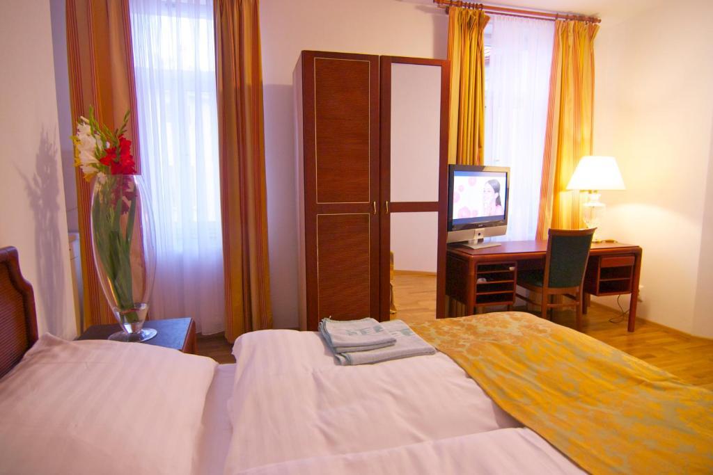 Hotel Klika تشيسكي بوديوفيتسه المظهر الخارجي الصورة